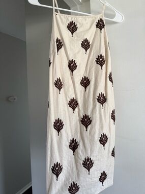 Abercrombie Cream dress with Brown Embroidered Leaf Motif